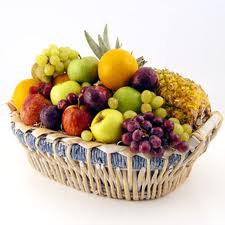Basket of 2kg.fruits