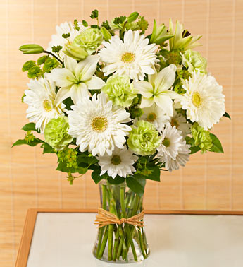 roses in a vase 