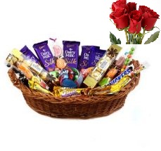 Medium Assorted Cadburys Chocolates Basket 4 roses5star Dairymilk Perk Kitkat etc
