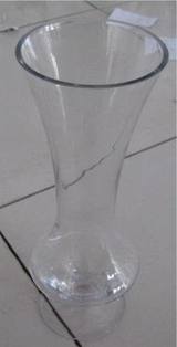 clear glass vase.
