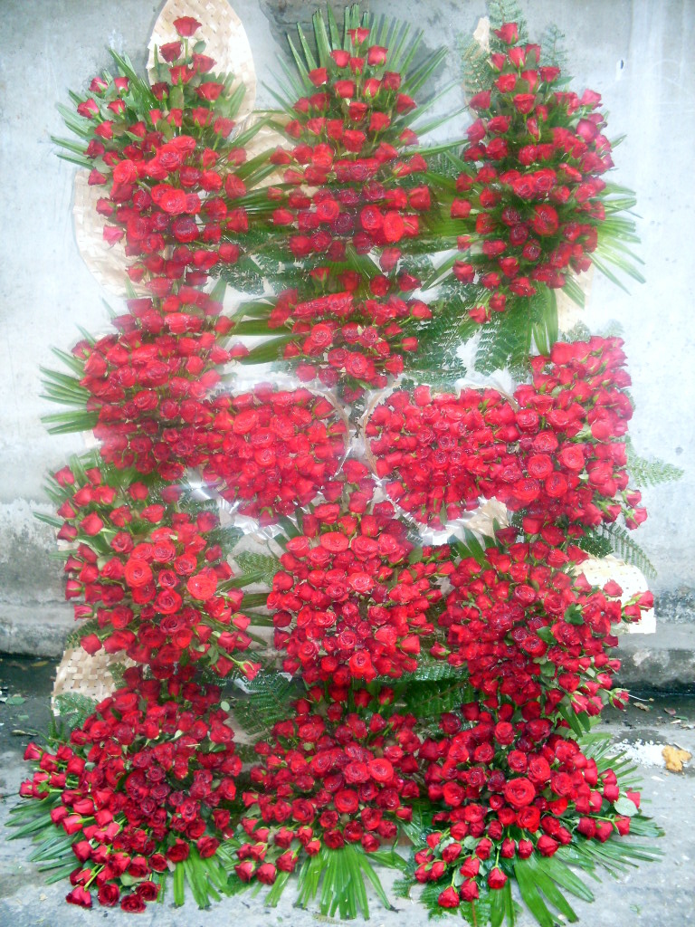 1000 roses arrangement