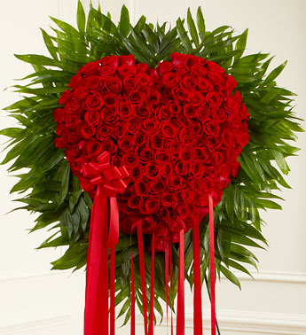 Red roses heart