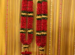 2 red rose garland